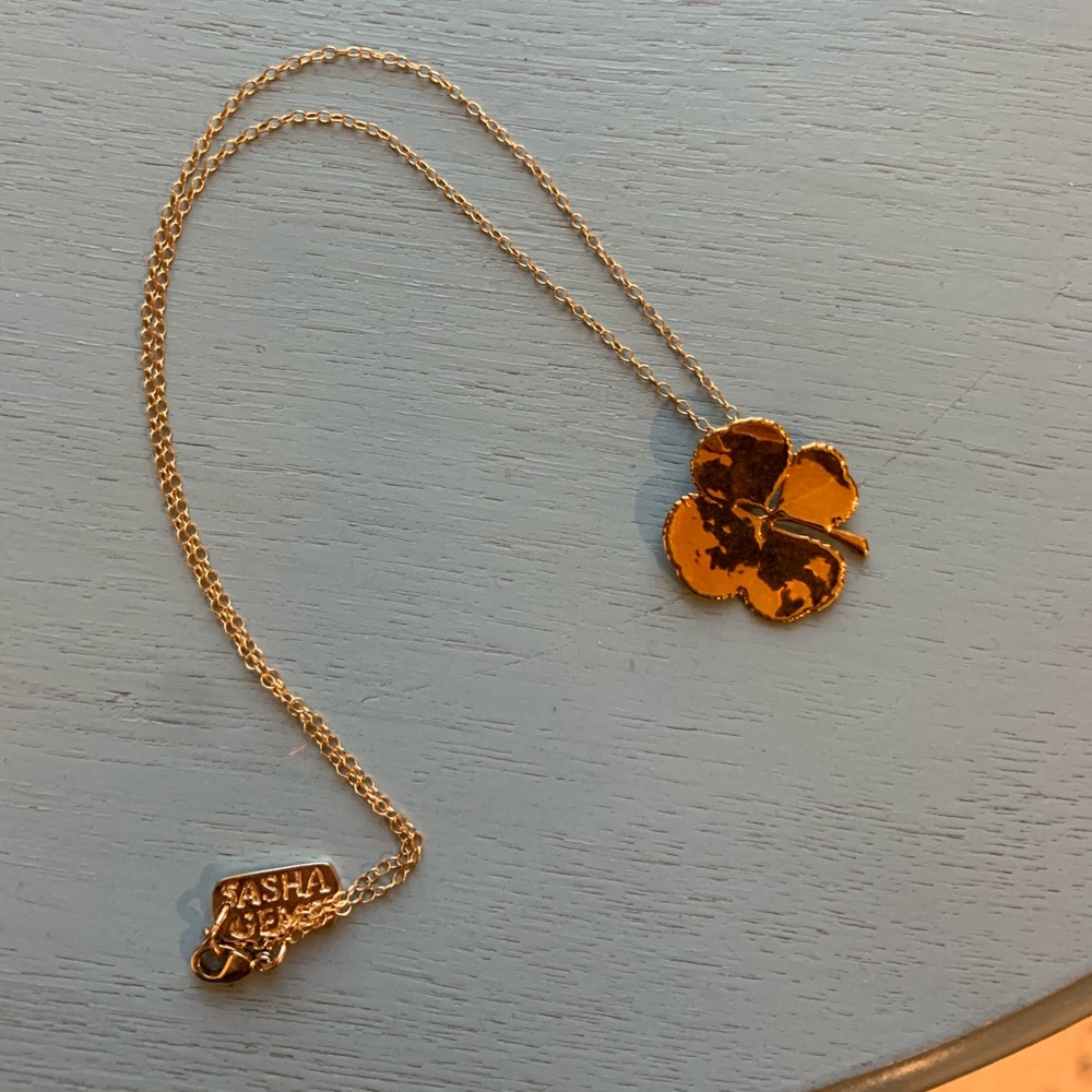 Four leaf clover necklace